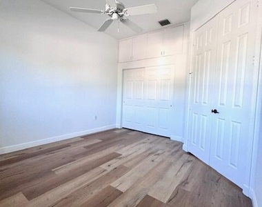 7842 Exeter Boulevard E - Photo Thumbnail 25