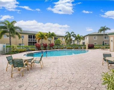 7842 Exeter Boulevard E - Photo Thumbnail 29