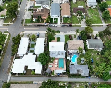1913 Thomas Street - Photo Thumbnail 20