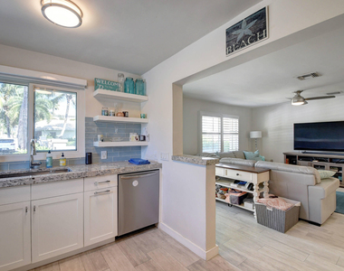 1020 Casuarina Road - Photo Thumbnail 2