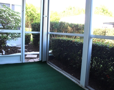 2929 Se Ocean Boulevard - Photo Thumbnail 3