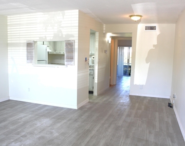 2929 Se Ocean Boulevard - Photo Thumbnail 7
