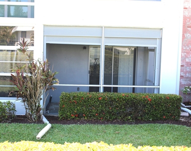 2929 Se Ocean Boulevard - Photo Thumbnail 4