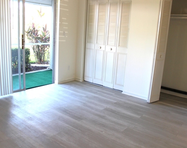 2929 Se Ocean Boulevard - Photo Thumbnail 9