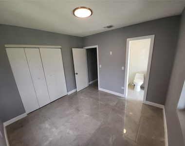 1766 Ne 181st Street - Photo Thumbnail 8