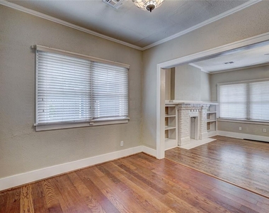 3711 N Military Avenue - Photo Thumbnail 9