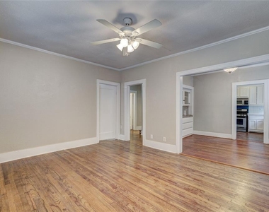 3711 N Military Avenue - Photo Thumbnail 5
