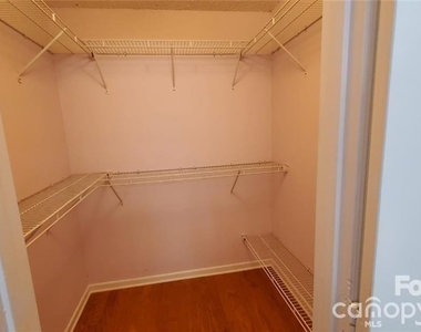 10327 Osprey Drive - Photo Thumbnail 17