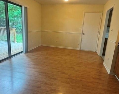 10327 Osprey Drive - Photo Thumbnail 8