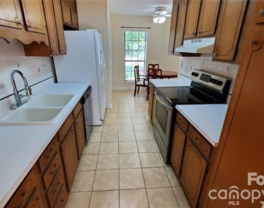 10327 Osprey Drive - Photo Thumbnail 23