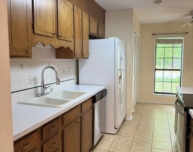 10327 Osprey Drive - Photo Thumbnail 4
