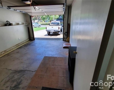 10327 Osprey Drive - Photo Thumbnail 30