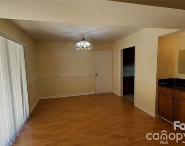 10327 Osprey Drive - Photo Thumbnail 8