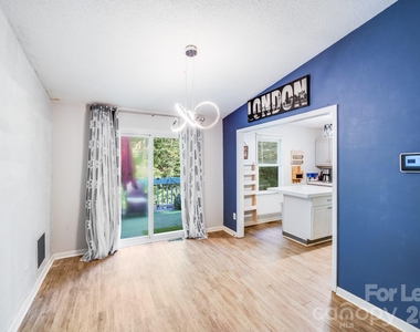 2116 Bon Villa Way - Photo Thumbnail 7