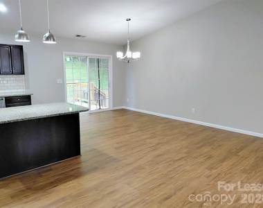 3400 New Hampshire Drive - Photo Thumbnail 9