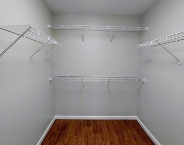3400 New Hampshire Drive - Photo Thumbnail 15
