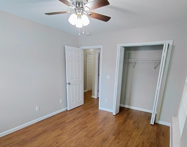 3400 New Hampshire Drive - Photo Thumbnail 19