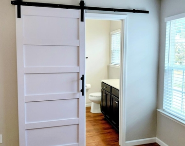 3400 New Hampshire Drive - Photo Thumbnail 12