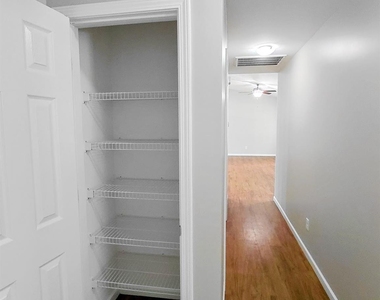 3400 New Hampshire Drive - Photo Thumbnail 10