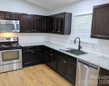 3400 New Hampshire Drive - Photo Thumbnail 7