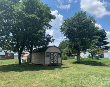 2995 Wonderland Lane - Photo Thumbnail 17