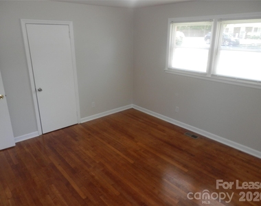 3016 Colfax Street - Photo Thumbnail 15