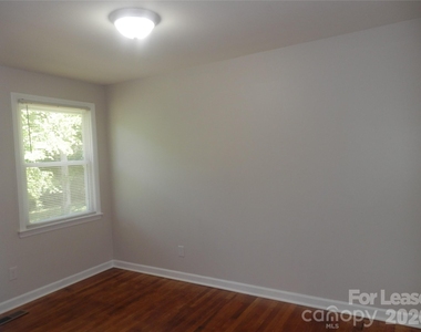 3016 Colfax Street - Photo Thumbnail 10