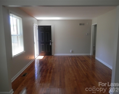 3016 Colfax Street - Photo Thumbnail 4