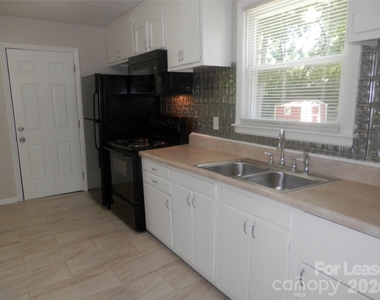 3016 Colfax Street - Photo Thumbnail 7