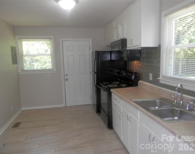 3016 Colfax Street - Photo Thumbnail 6