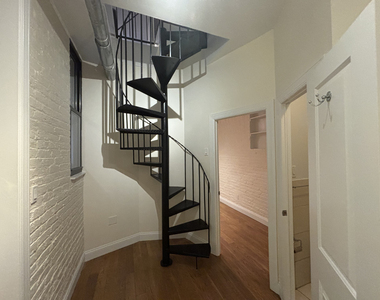 west 11st street - Photo Thumbnail 13
