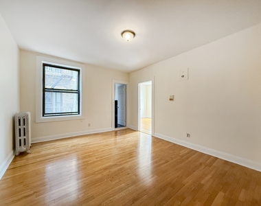 West 11th Street - Photo Thumbnail 1