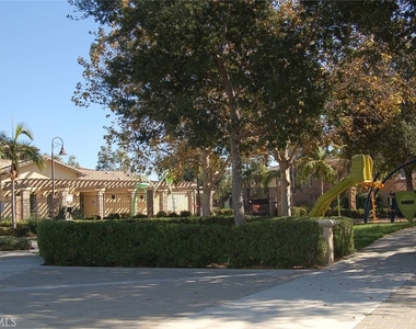 2981 S Via Belamaria - Photo Thumbnail 21