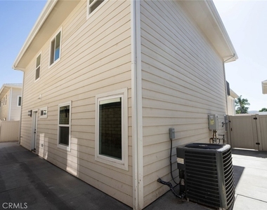 642 W Grand Ave - Photo Thumbnail 26