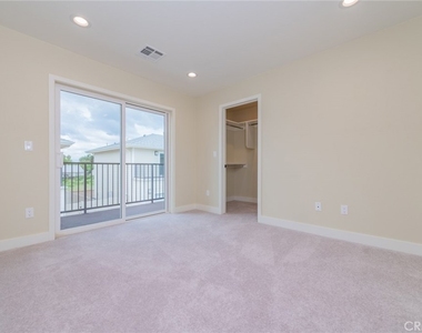 642 W Grand Ave - Photo Thumbnail 18