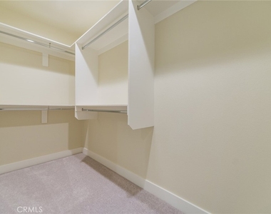 642 W Grand Ave - Photo Thumbnail 16