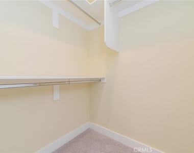 642 W Grand Ave - Photo Thumbnail 19