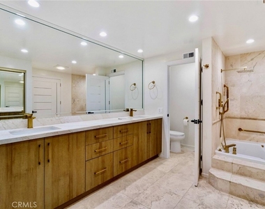 11774 Doral - Photo Thumbnail 9