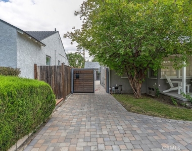 5940 Simpson Ave - Photo Thumbnail 9