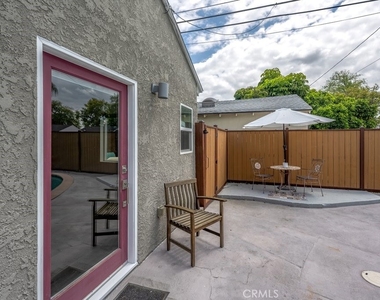 5940 Simpson Ave - Photo Thumbnail 7