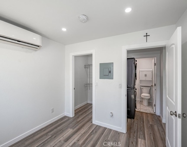 1069 Erringer Road - Photo Thumbnail 4