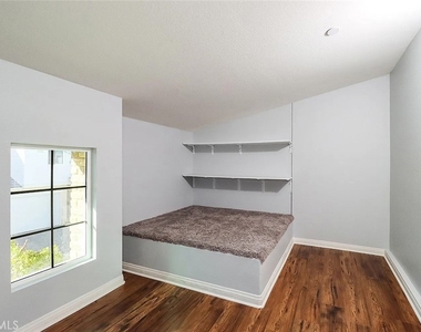 6746 N Glasner - Photo Thumbnail 40