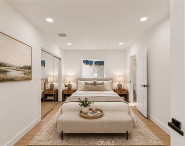 5732 Stansbury Avenue - Photo Thumbnail 7