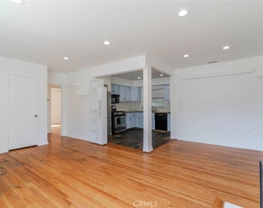13057 Gladstone Avenue - Photo Thumbnail 10