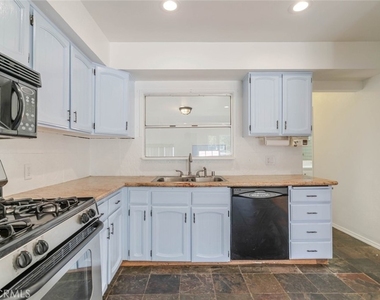 13057 Gladstone Avenue - Photo Thumbnail 13