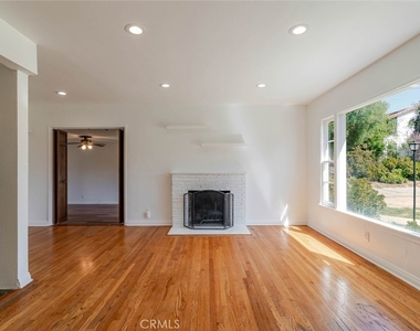 13057 Gladstone Avenue - Photo Thumbnail 9