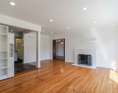13057 Gladstone Avenue - Photo Thumbnail 8