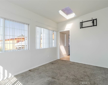 13057 Gladstone Avenue - Photo Thumbnail 21