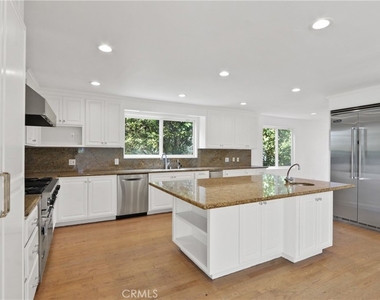 7908 W 81st - Photo Thumbnail 9