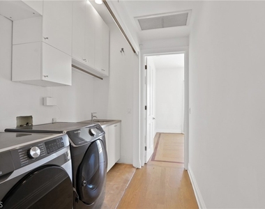 7908 W 81st - Photo Thumbnail 24